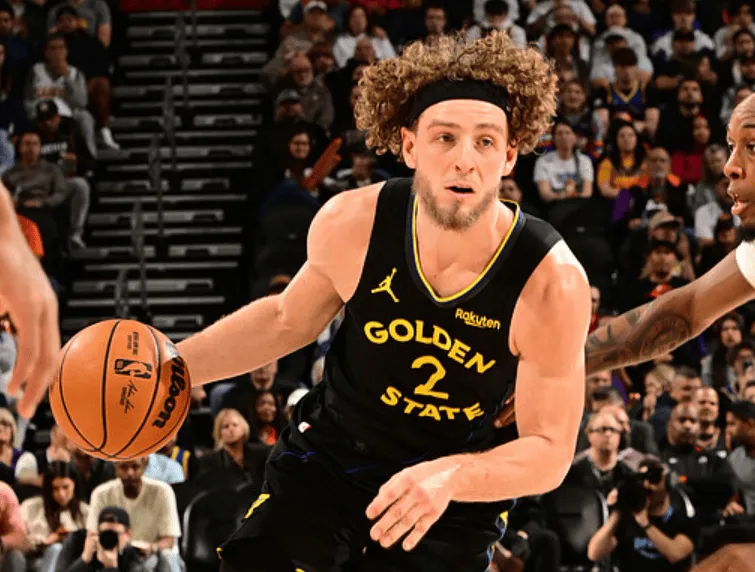 开云入口-波杰身体不适提前退出比赛，投篮3中0得到0分3篮板正负值-21