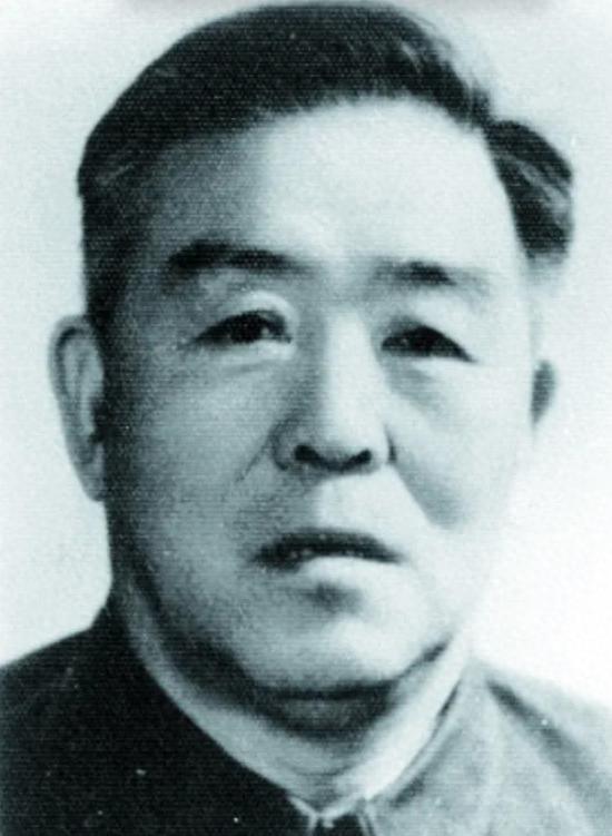 开云中国-他给延安送13万两黄金，手握几十万大军，建国后为何仅任劳资处长